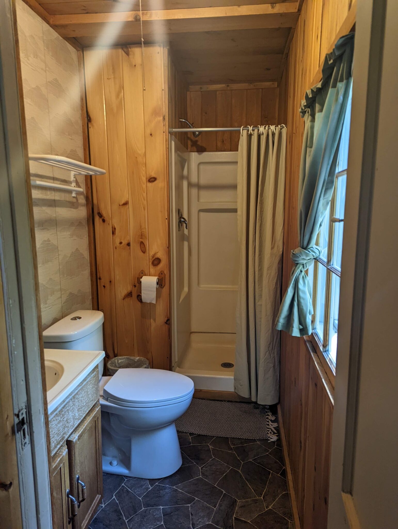 Otter Cabin Arrowhead Lodge Resort and Outfitters